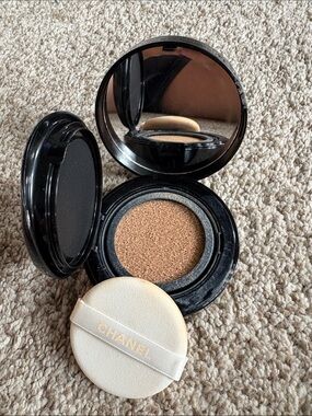 Chanel Luminous Touch Foundation